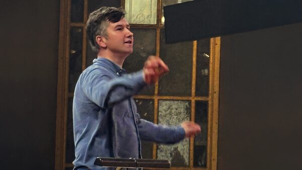 Thomas Dunford, von der Laute zum Dirigentenpult 