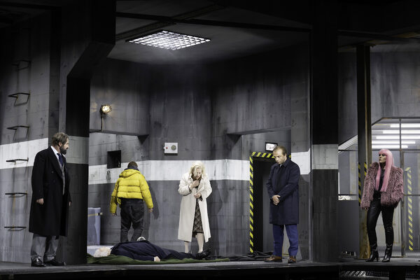 Avec Lucile Richardot, une première de “Giulio Cesare” mouvementée